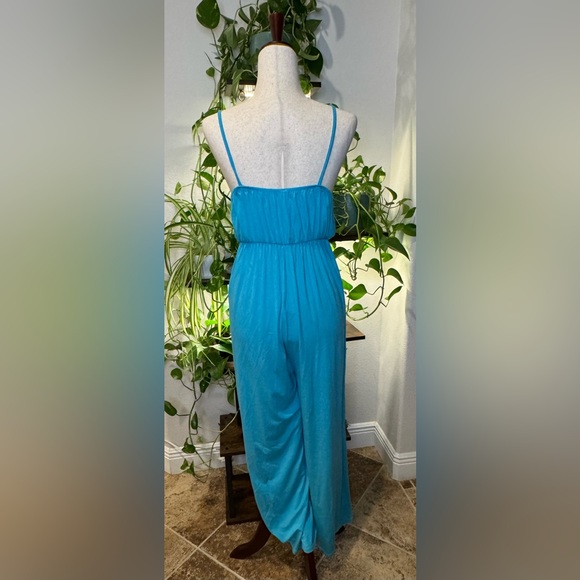 Elegant Blue Jumpsuit - Picture 2 of 4